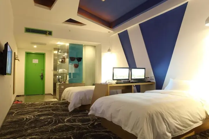 Чанша: Ningxiang V8 Theme Hotel