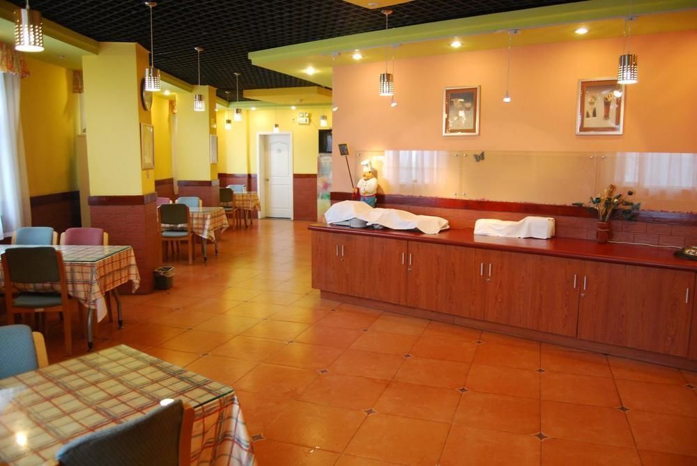 Аньцин: Anqing Home Inn