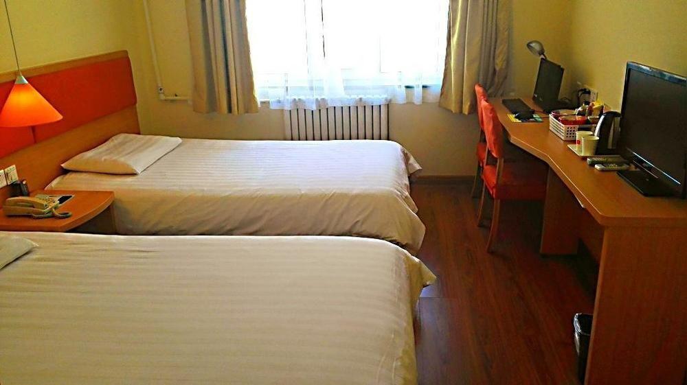 Харбин: Home Inn Selected (Harbin Zhongyang Street Saint Sophia Cathedral)