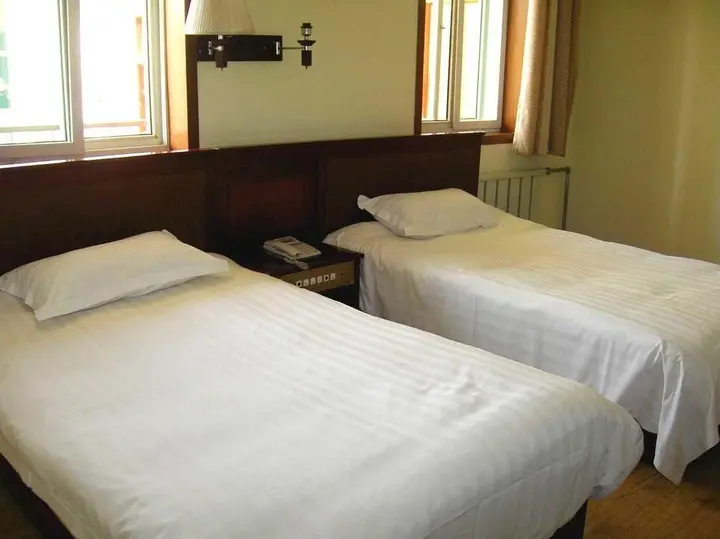 Цзинань: Juranzhijia Business Hotel