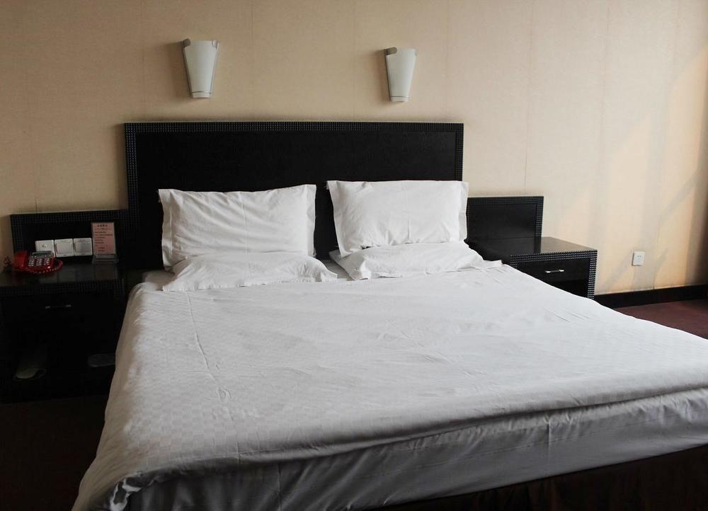 Дежоу: Grand Hotel Dezhou