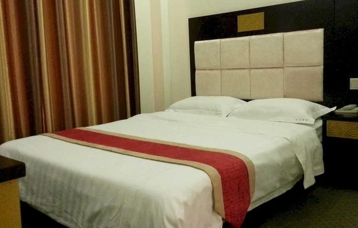 Гуйлинь: Huanying Hotel
