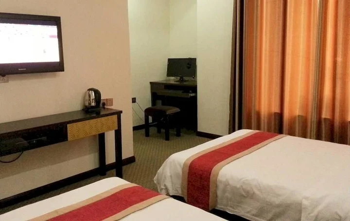 Гуйлинь: Huanying Hotel