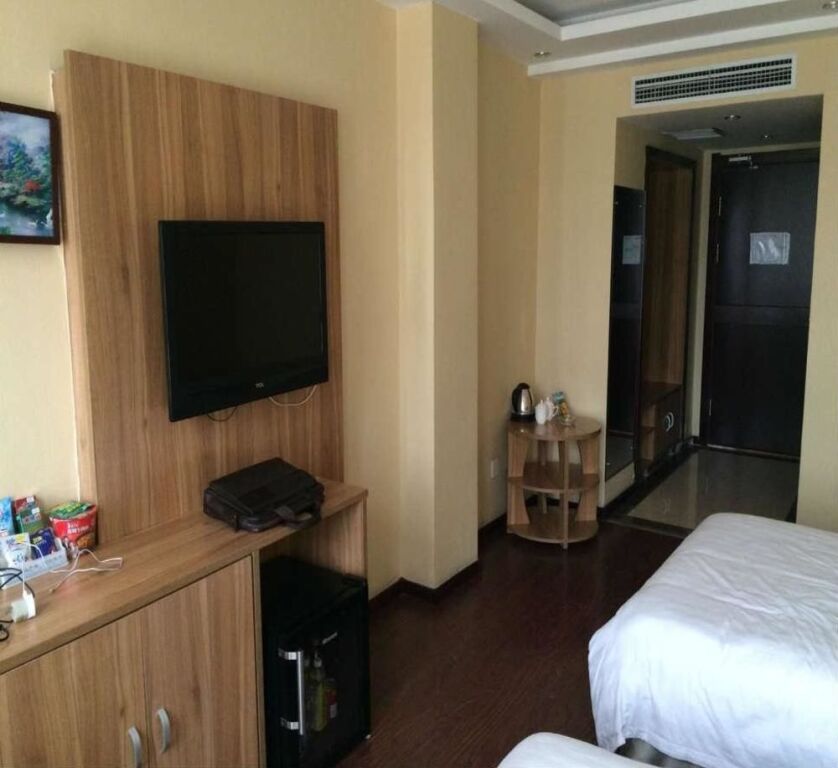 Инкоу: Yingkou Bayuquan Jin'gangwan Business Hotel