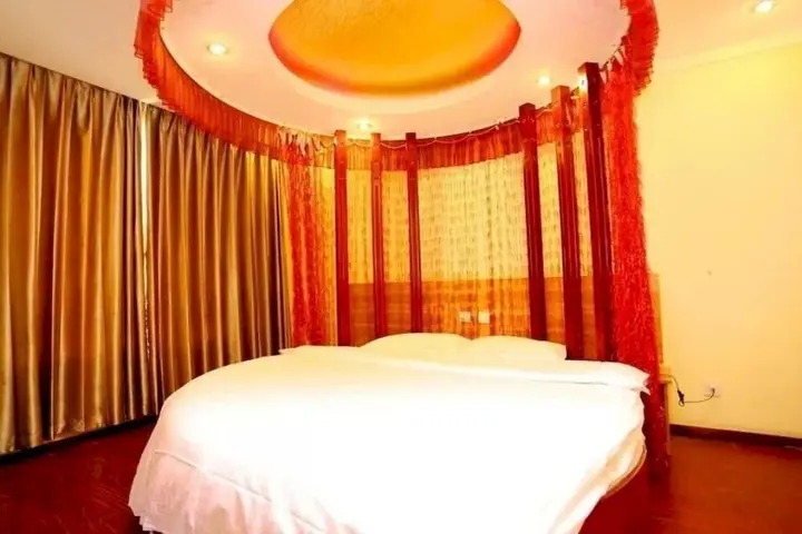 Инкоу: Yingkou Bayuquan Jin'gangwan Business Hotel