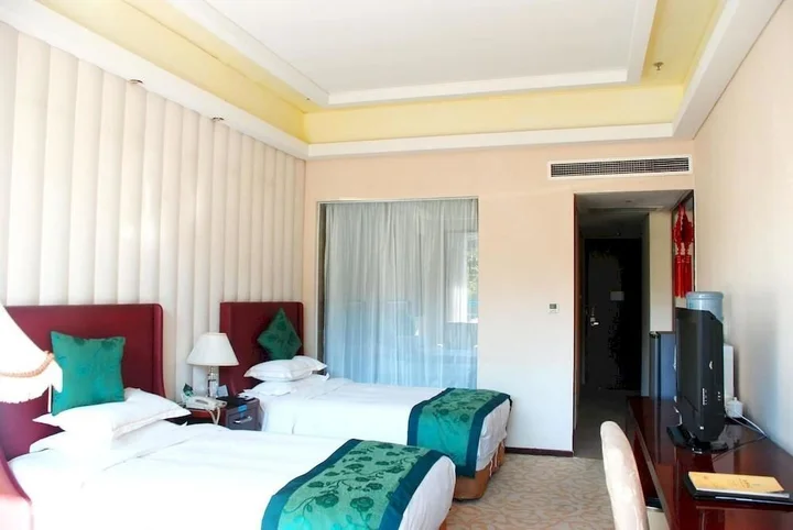 Шицзячжуан: Hebei Bailu Hot Spring Hotel