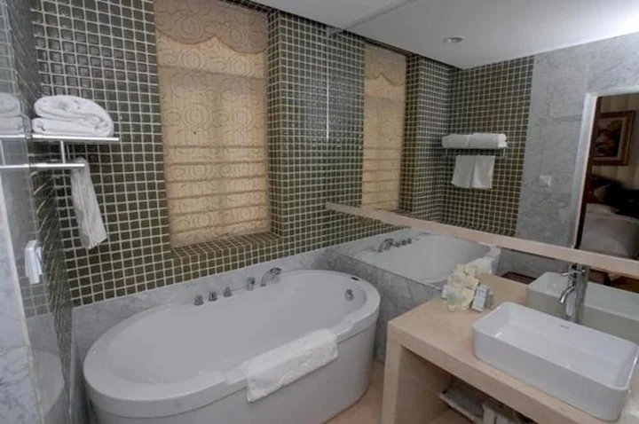 Шицзячжуан: Hebei Bailu Hot Spring Hotel