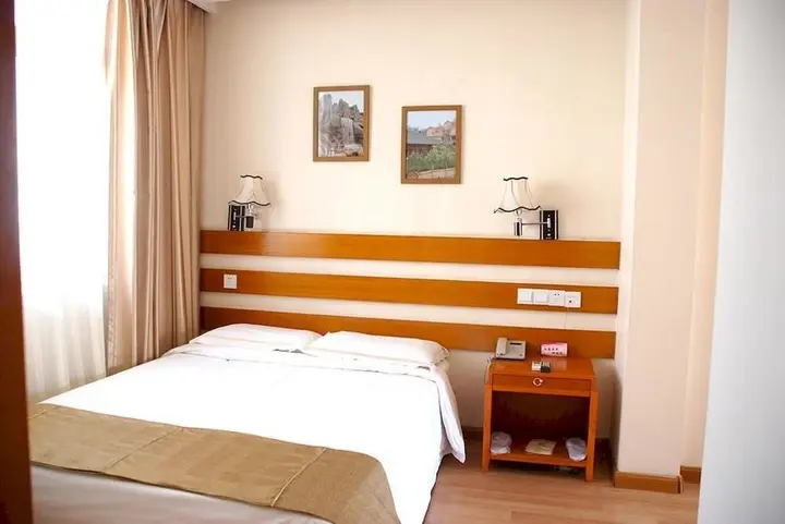 Шицзячжуан: Hebei Bailu Hot Spring Hotel
