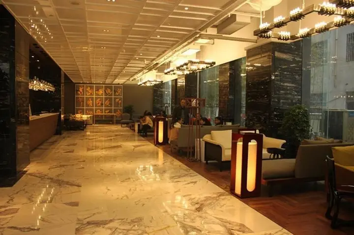 Лоян: Hotel Vanlee ZS