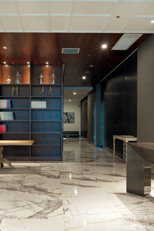 Лоян: Hotel Vanlee ZS