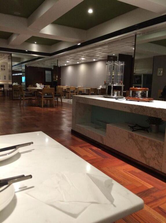 Лоян: Hotel Vanlee ZS