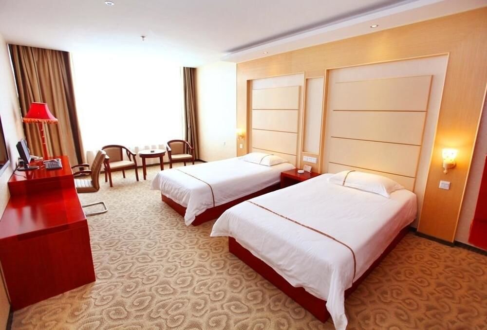 Линьи: Yishang Holiday Inn