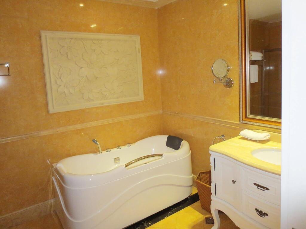 Ухань: Guangxin International Hotel