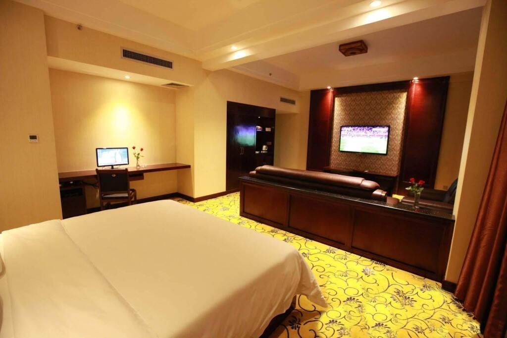 Наньнин: Nanning Holy City Hotel