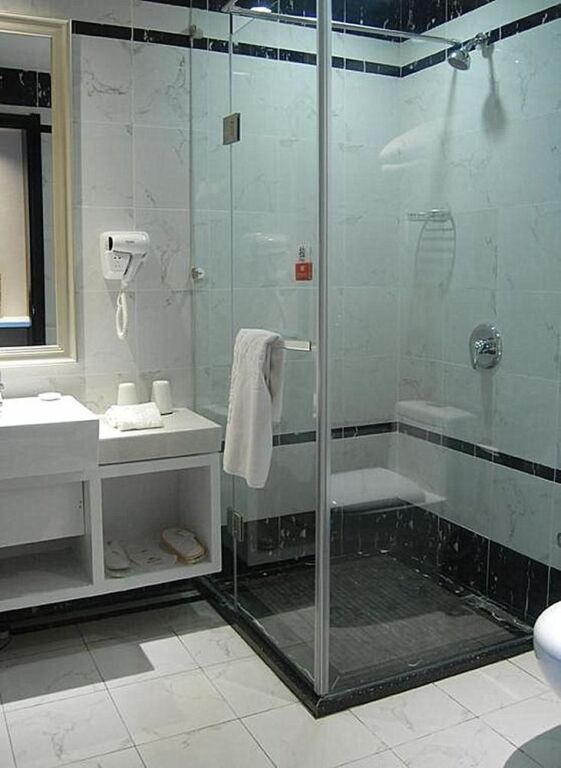 Яньчэн: Yancheng Youth Club and Reading Hotel