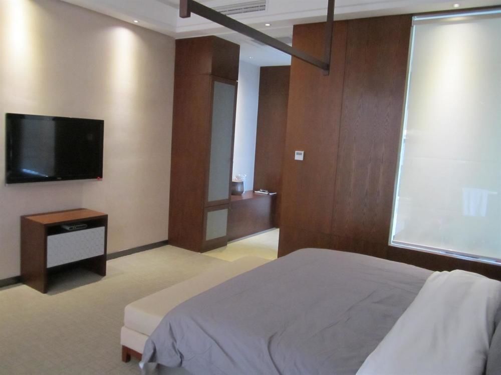 Яньчэн: Yancheng Youth Club and Reading Hotel