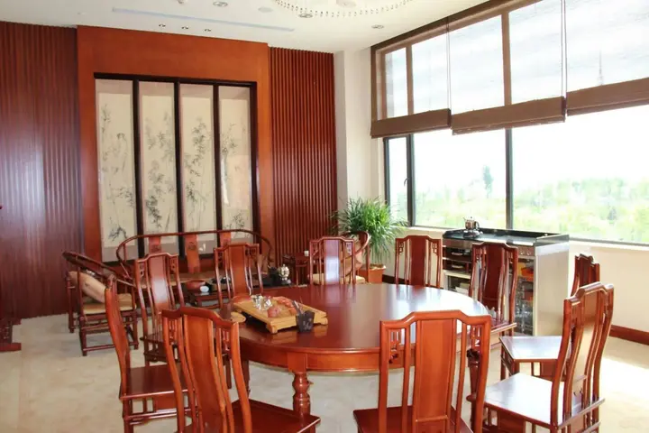 Инкоу: Yingkou Guest Hotel