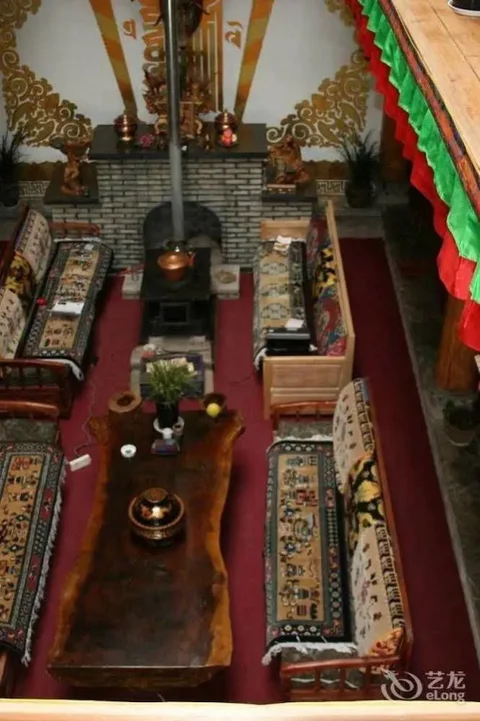 Шангри-Ла: Shangri-la Tibetan Family Inn