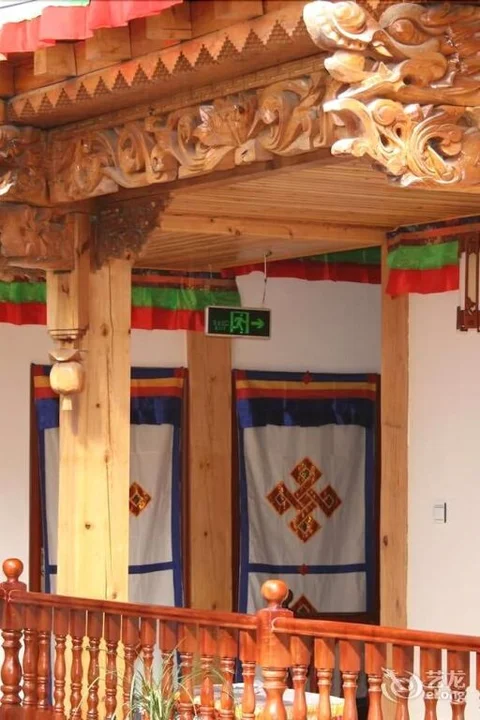 Шангри-Ла: Shangri-la Tibetan Family Inn