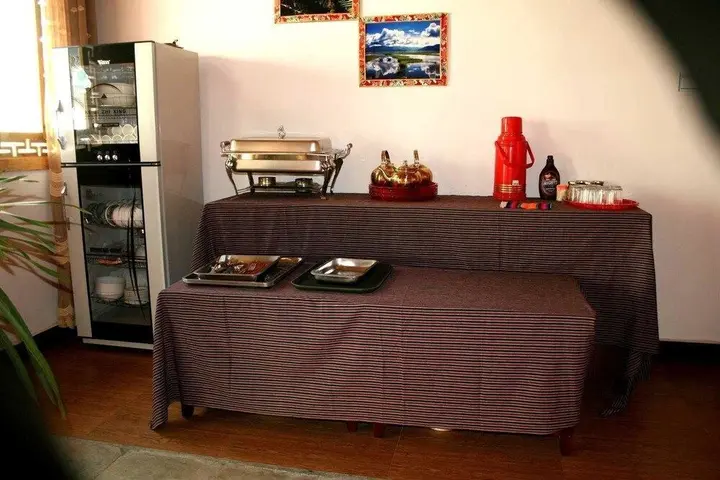Шангри-Ла: Shangri-la Tibetan Family Inn