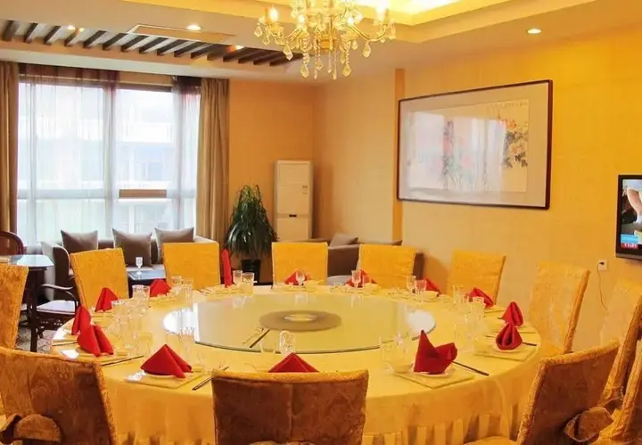 Ляньюньган: Lianyungang Dong Yuan International Hotel