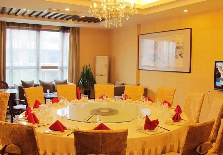 Ляньюньган: Lianyungang Dong Yuan International Hotel