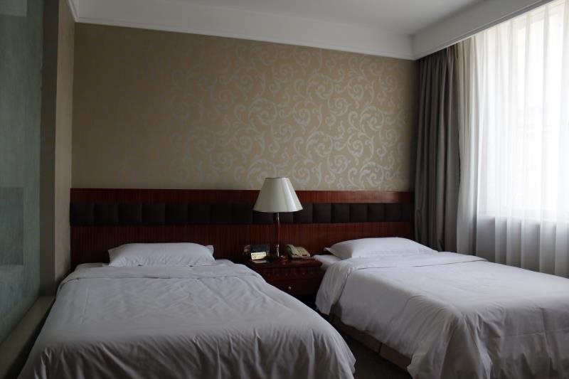 Шэньян: Huaren Hotel