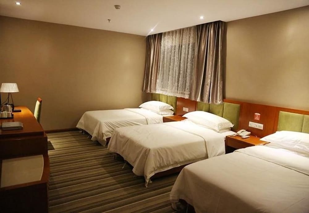 Шанграо: Wuyue Jingqu Hotel Sanqingshan