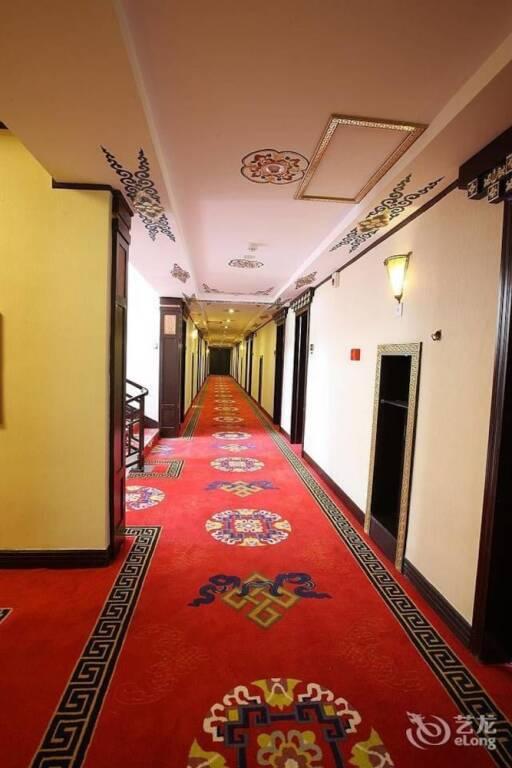 Шангри-Ла: Shangri-la Zhaxidele Hotel