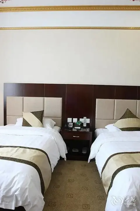 Шангри-Ла: Shangri-la Zhaxidele Hotel