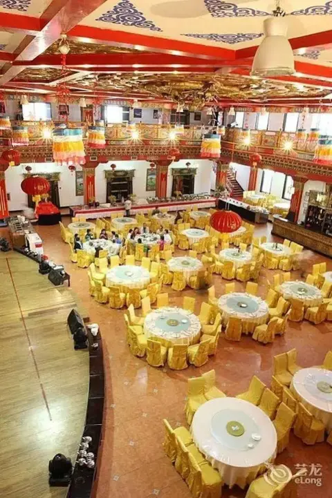 Шангри-Ла: Shangri-la Zhaxidele Hotel