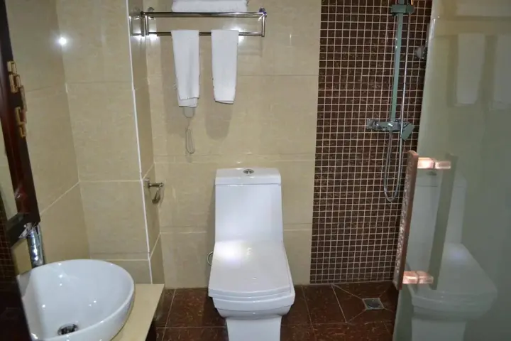 Шангри-Ла: Shangri-la Zhaxidele Hotel