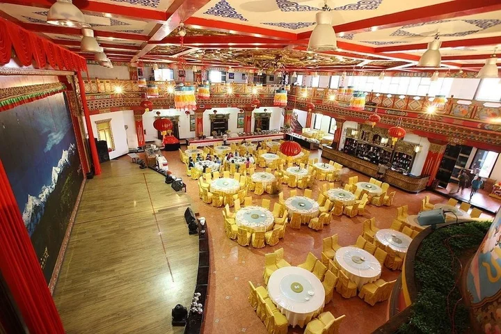 Шангри-Ла: Shangri-la Zhaxidele Hotel
