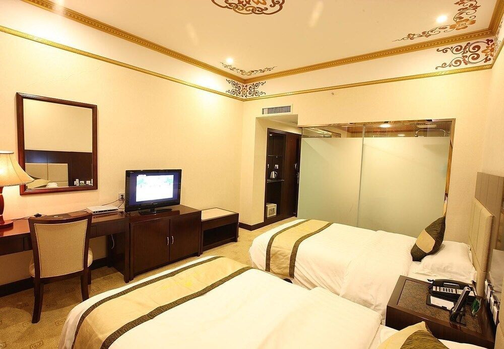 Шангри-Ла: Shangri-la Zhaxidele Hotel