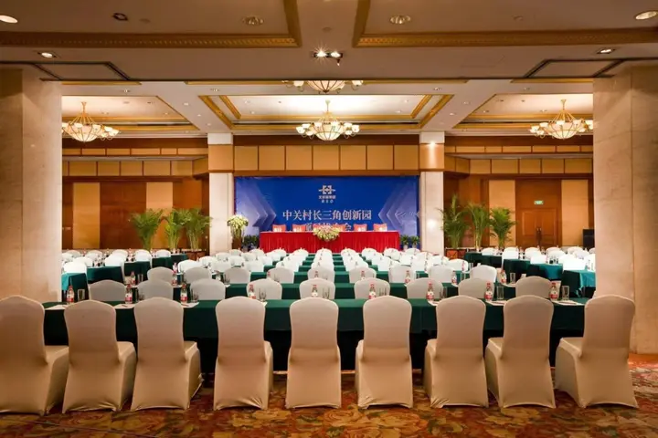 Цзясинь: Jiaxing Sunshine Hotel