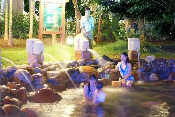 Ваньнин: Xinglong Pearl Hot Spring Hotel