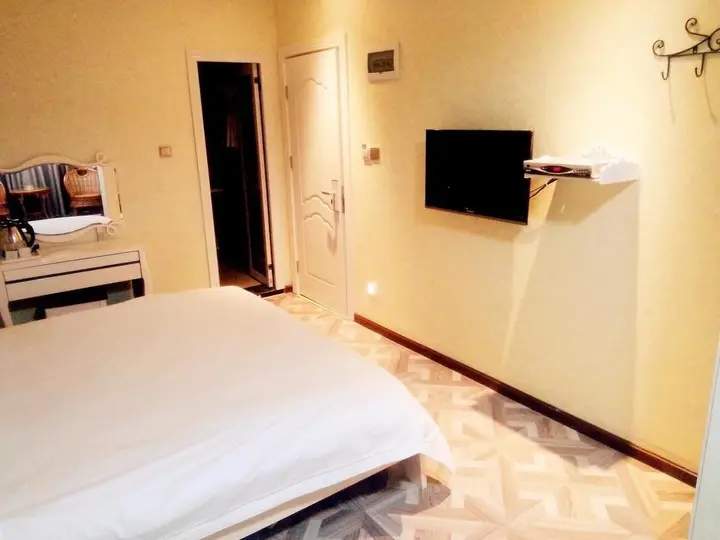 Лоян: Longbai Business Hotel