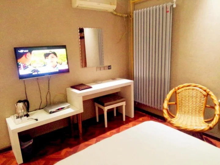 Лоян: Longbai Business Hotel