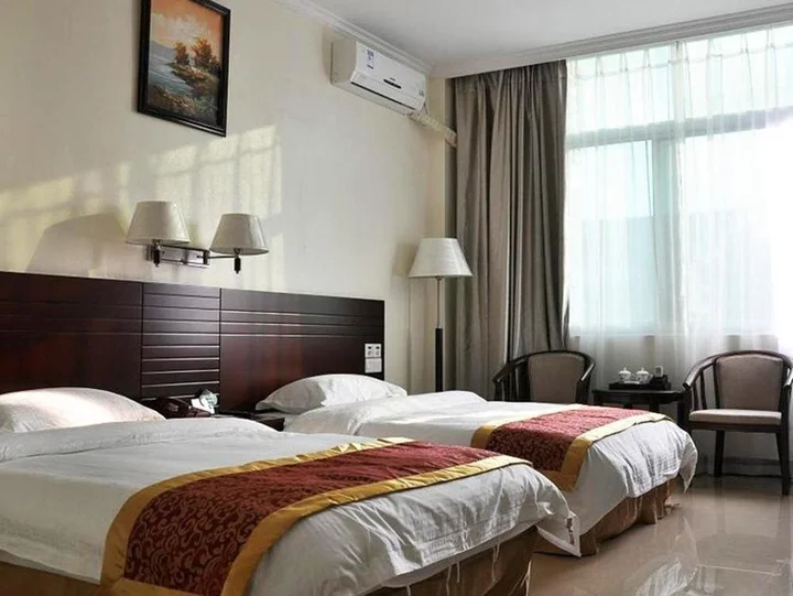 Наньпин: Baihua Hotel