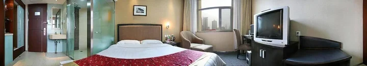 Цзинань: Hirun Jinan International