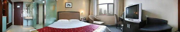 Цзинань: Hirun Jinan International