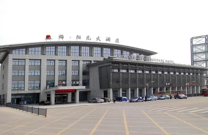 Шаоксинг: Manju Hotel