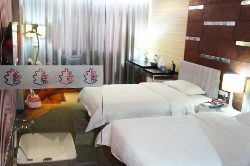 Чжэнчжоу: Zhengzhou Oak 5 Seasons Hotel