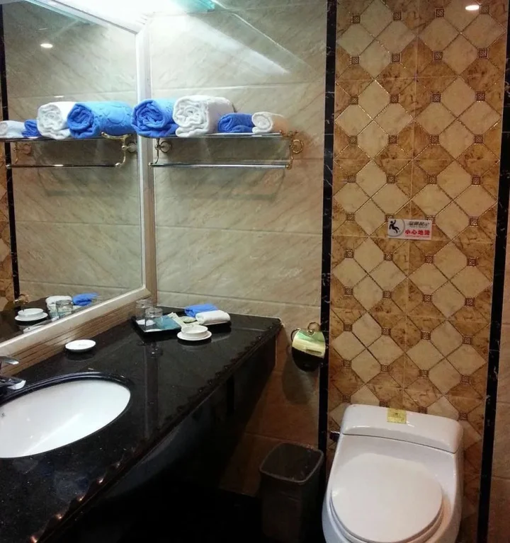 Цзиньюань: Vienna Classic Hotel Lianzhou Tower