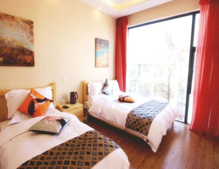 Дали: Dali Harbour Plaza Holiday Inn