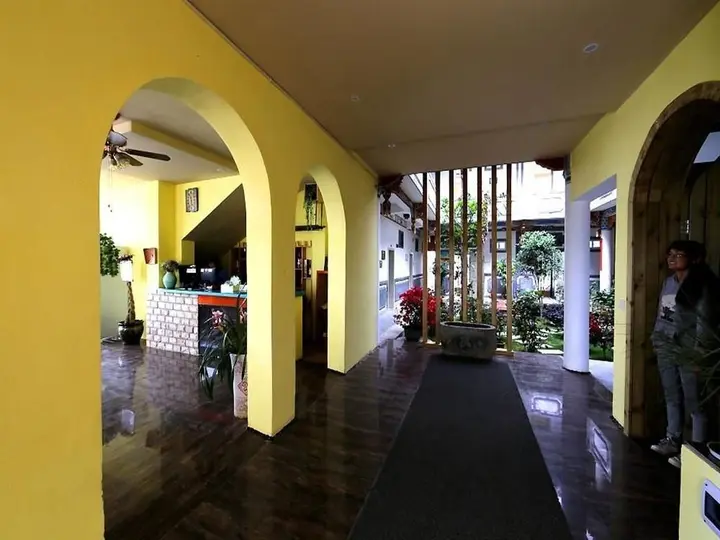 Дали: Dali Harbour Plaza Holiday Inn