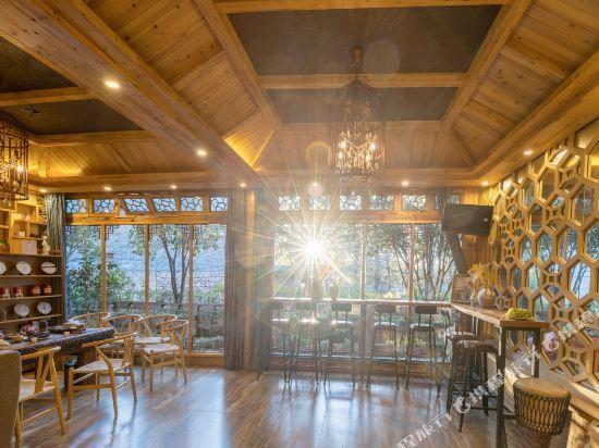 Лицзян: Lisiman Inn (Lijiang Art Club)