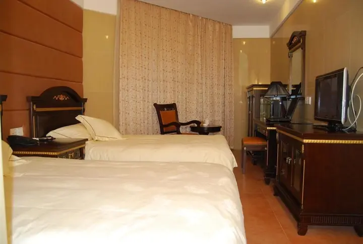 Уху: Baolongyuan Hotel Wuhu