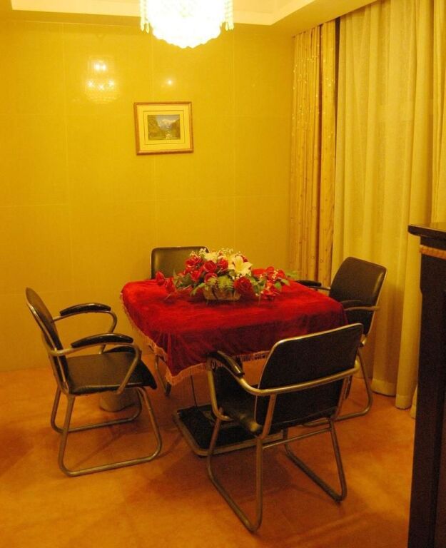 Уху: Baolongyuan Hotel Wuhu