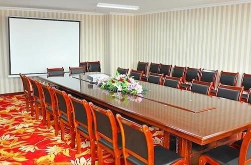 Синин: Hongcai Qianziyuan Hotel